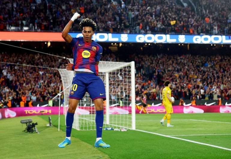 United Spain first as Barcelona top absent Real Madrid in World Cup squad