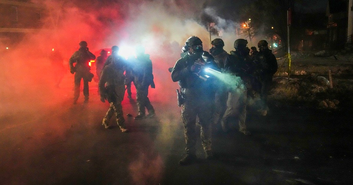 ICE officer charged in Minnesota with four counts of assault after shooting Venezuelan immigrant in Minnesota