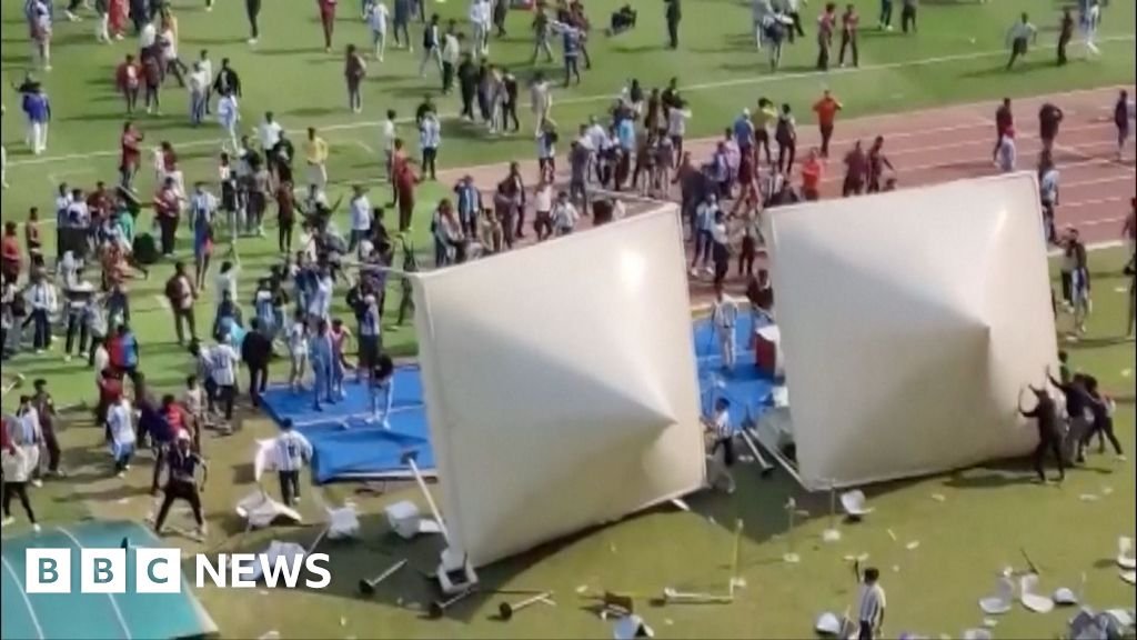 Watch: Ugly scenes at Lionel Messi event in India