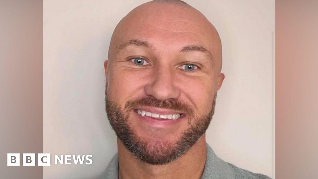 Ex-Makerfield Green Party candidate apologises over false flag post