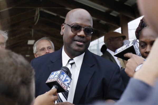 Supreme Court rules for Black death row inmate from Mississippi over racial bias in makeup of jury