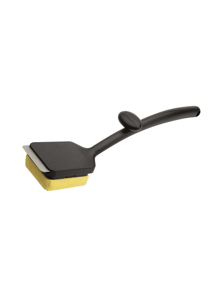 The Best Grill Brushes to Tackle Greasy Drippings and Gunked-Up Grates