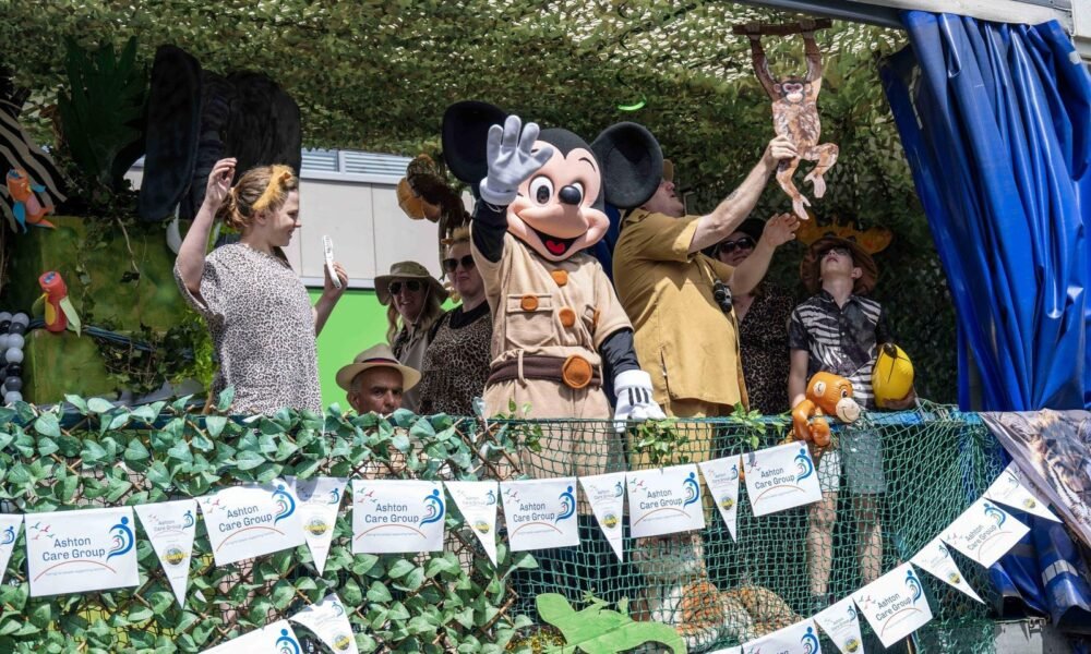 Mickey Mouse adds Disneyland vibes to Bognor Regis Carnival