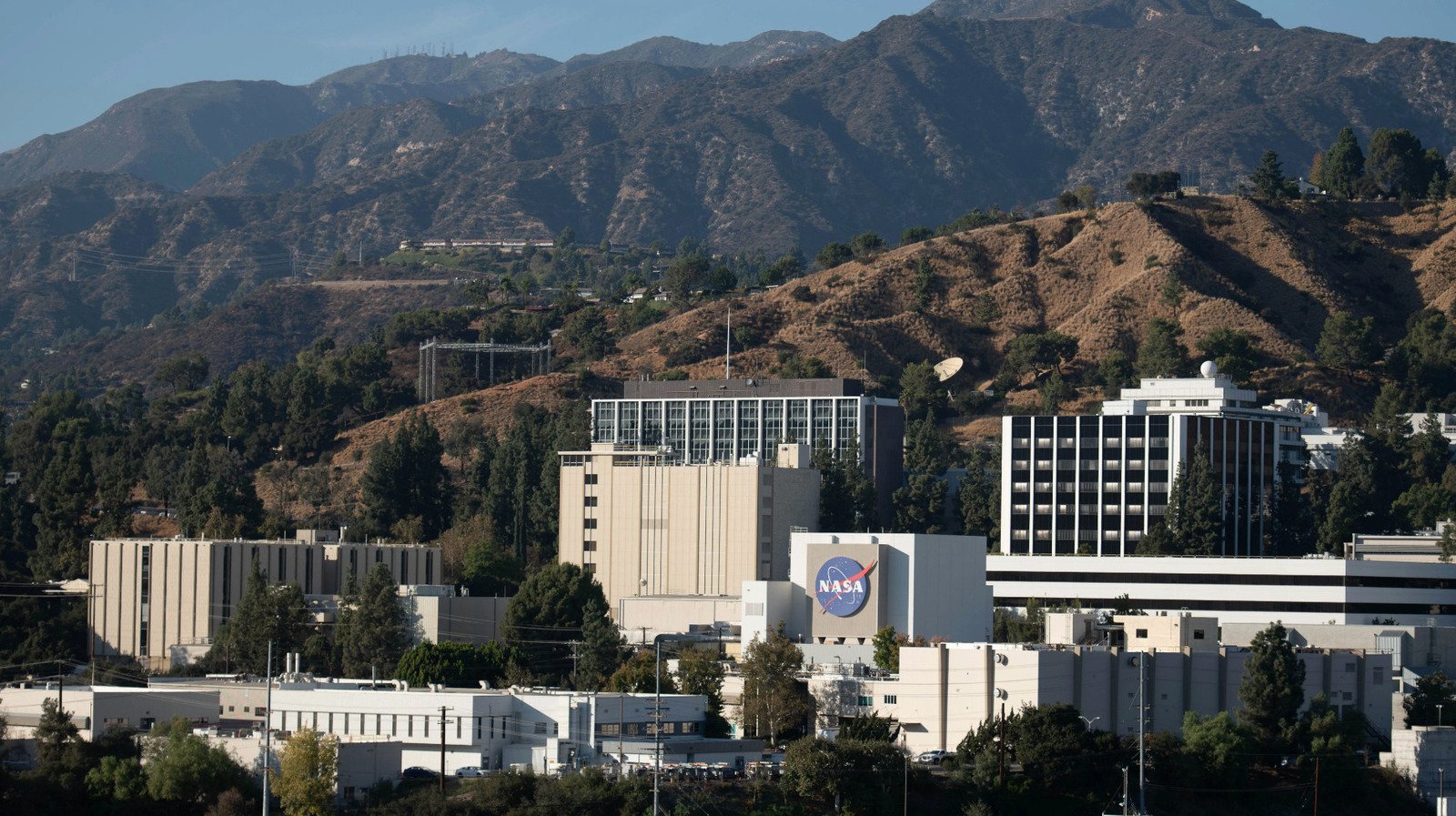NASA is opening up bids for who will run the Jet Propulsion Laboratory – Engadget