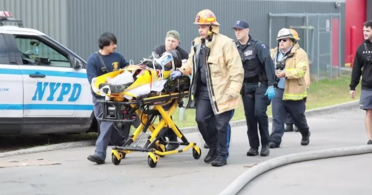 Staten Island shipyard explosion, fire leaves 1 dead, 35 hurt