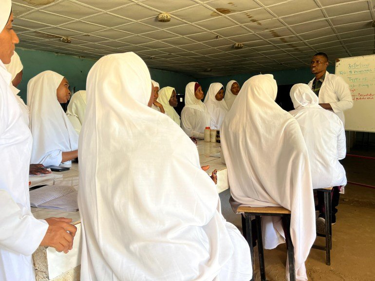Nigerias second-chance schools: women balancing study and survival