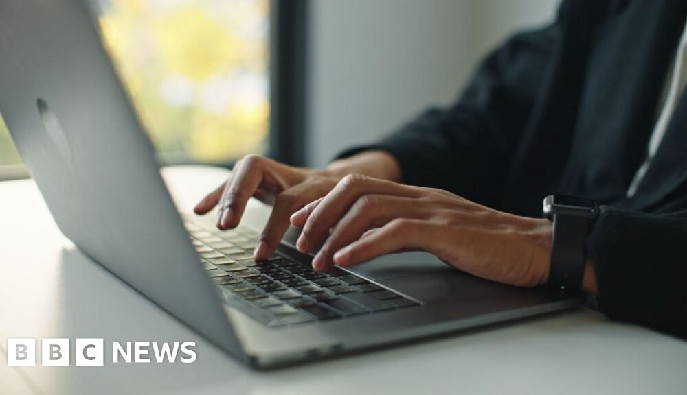 Chinese spies using job websites to target government workers, MI5 warns