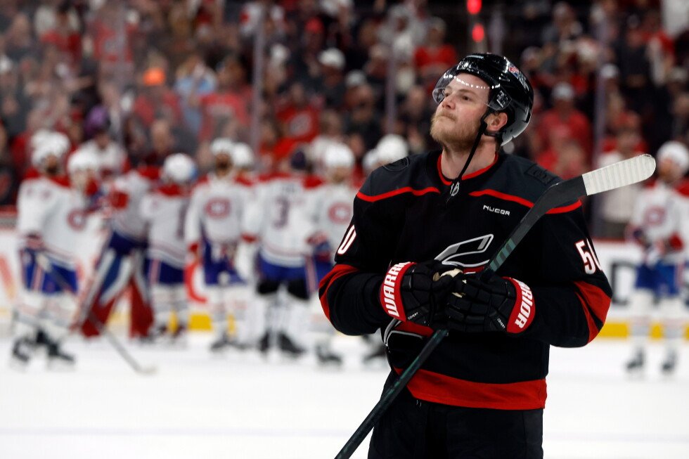 Ehlers scores twice in 1st as Hurricanes get fast start against Golden Knights in Stanley Cup Final